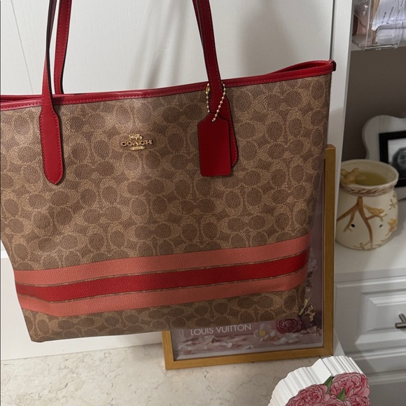 Coach Signature Stripe City Tote NWOT - Picture 10 of 10